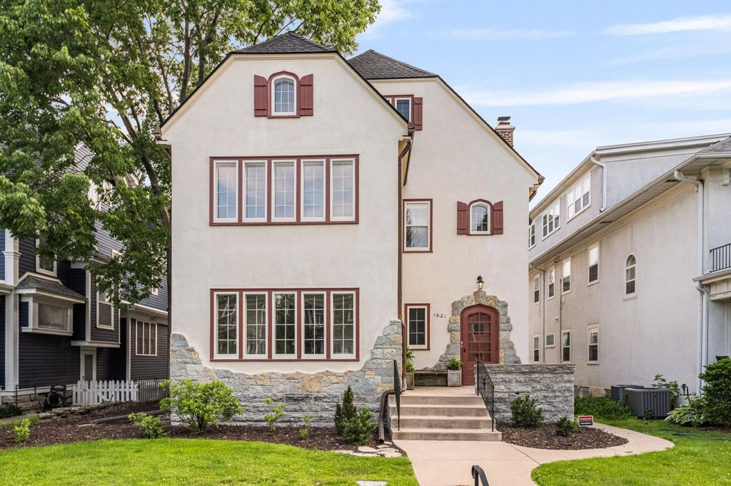 Photo of 1621 W 25th Street #2, Minneapolis, MN 55405 (MLS # 6821653)