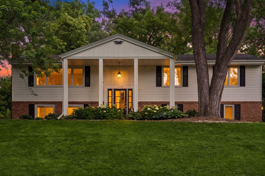 Photo of 16608 Eagle Ridge Drive, Minnetonka, MN 55345 (MLS # 7098099)