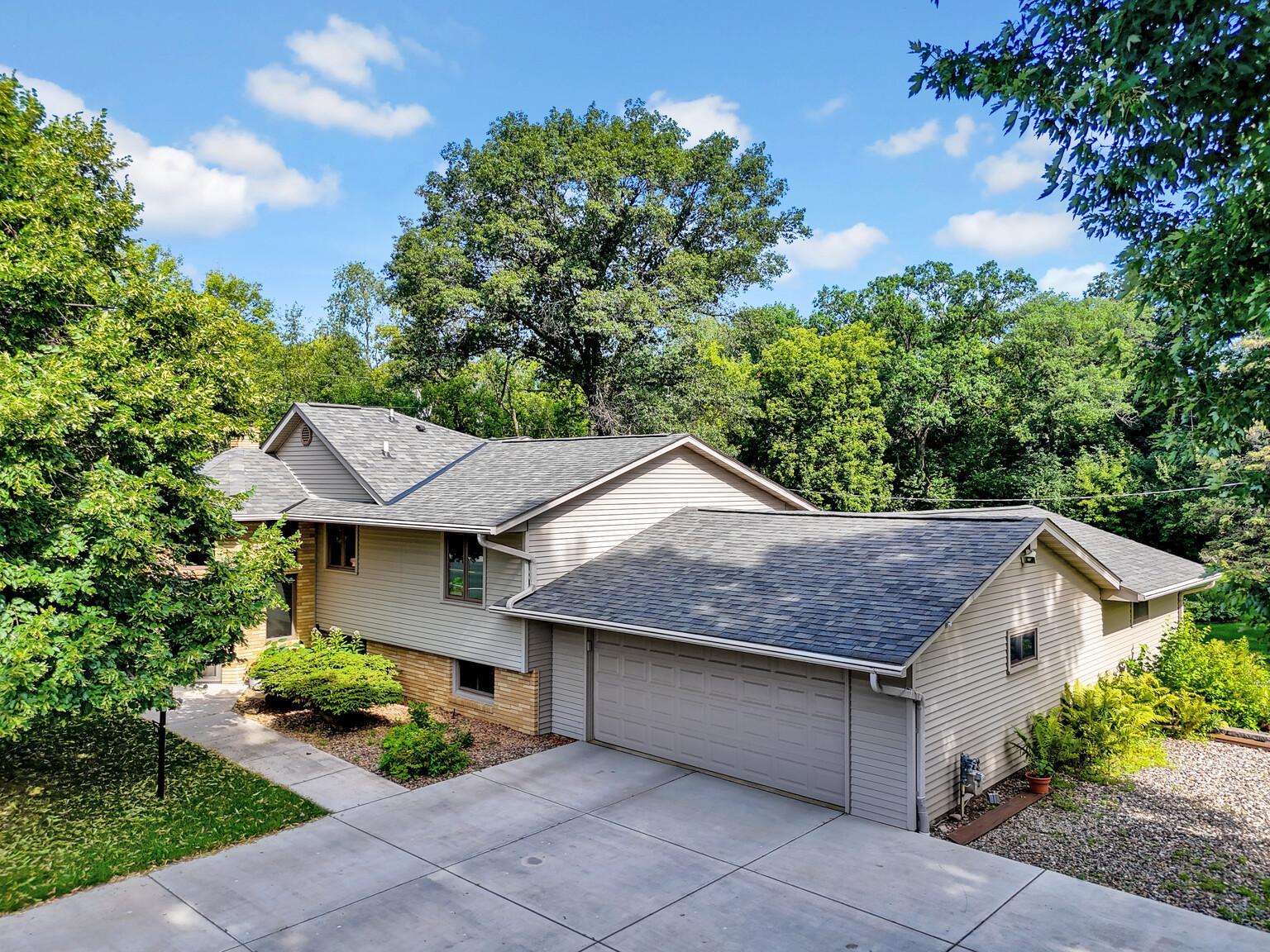 131 Marie Avenue W