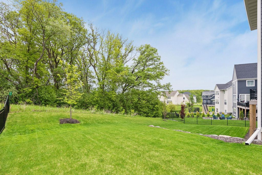 Photo of 5310 Scenic Loop Run, Chaska, MN 55318 (MLS # 7079863)