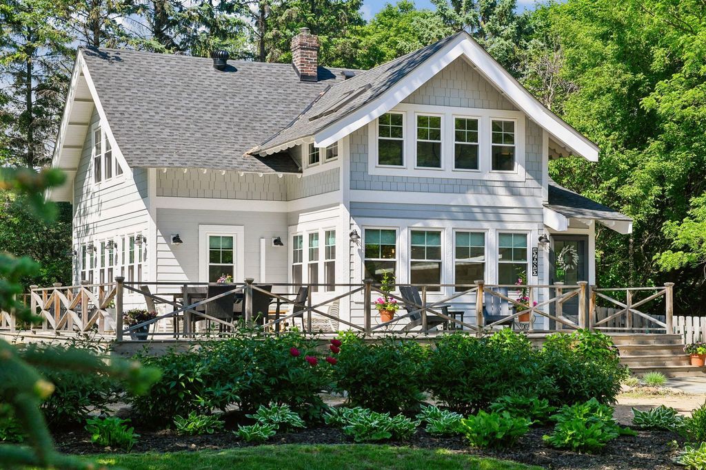 Photo of 5685 Howards Point Road, Excelsior, MN 55331 (MLS # 7071153)