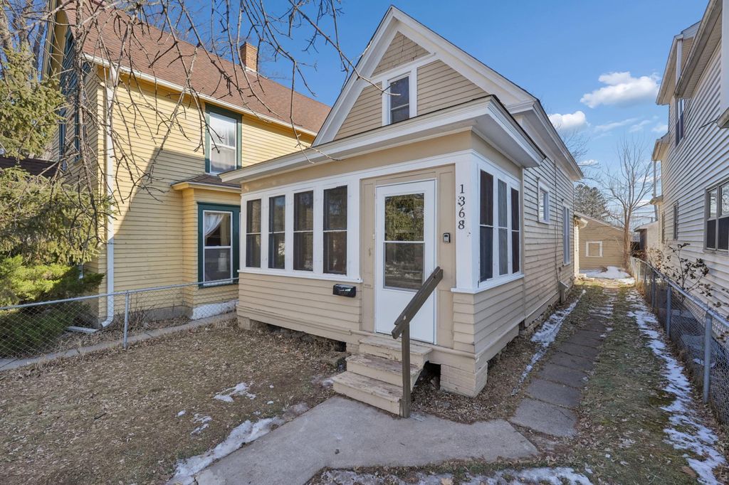 Photo of 1368 Payne Avenue, Saint Paul, MN 55130 (MLS # 7021075)