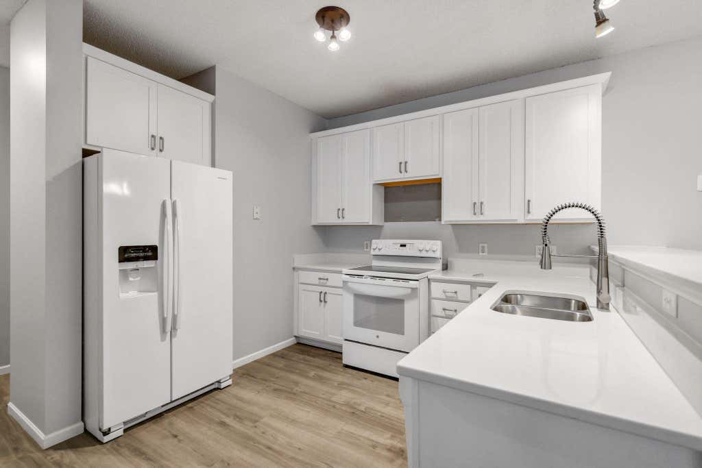 Photo of 17678 96th Avenue N, Maple Grove, MN 55311 (MLS # 7108431)