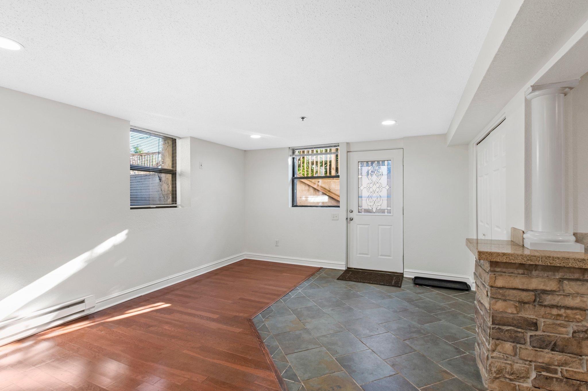 1930 Aldrich Avenue S C001