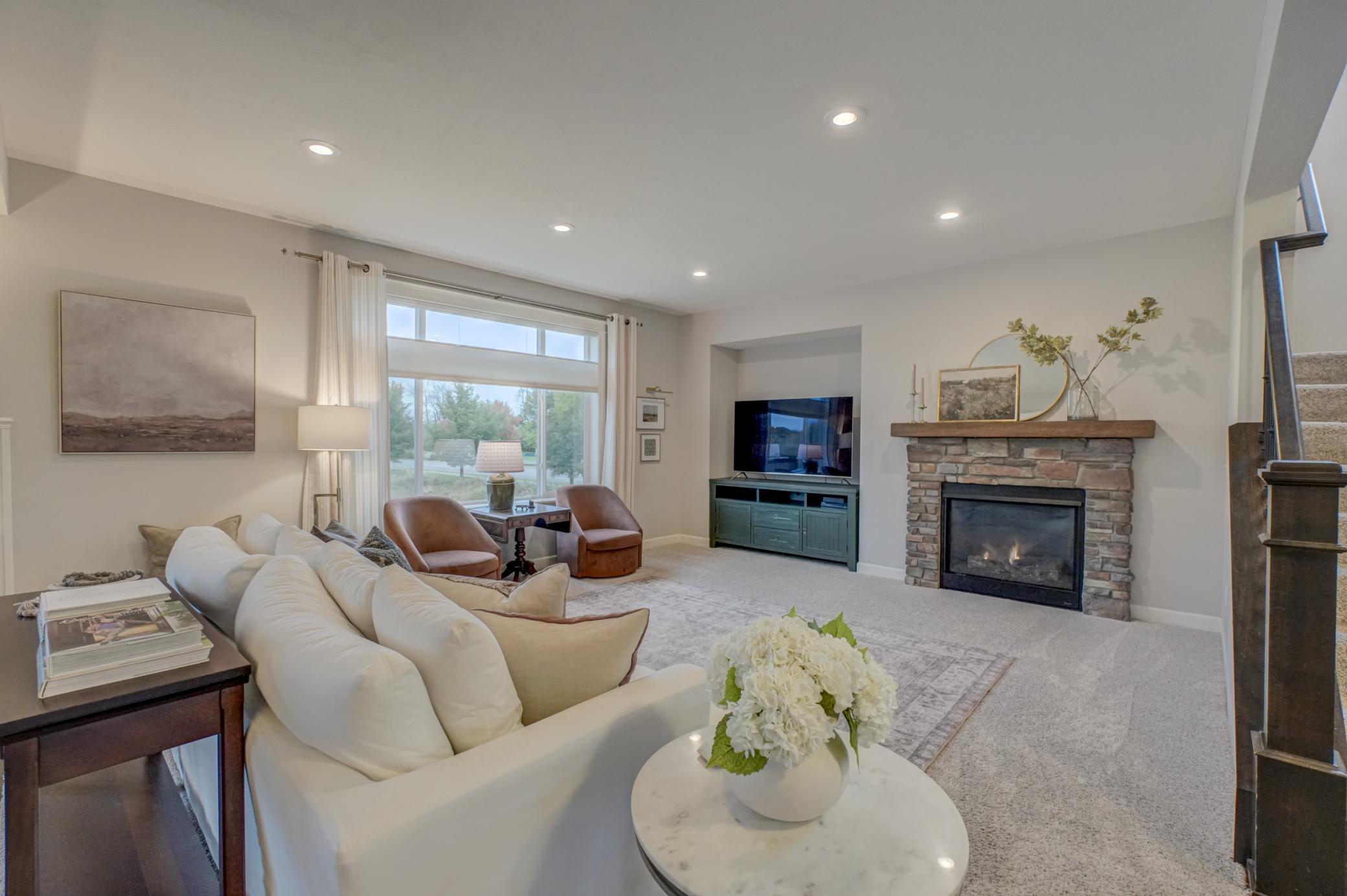 4798 Prairie Trail N