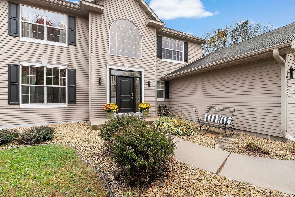 Photo of 19885 Evensong Court, Farmington, MN 55024 (MLS # 6787813)