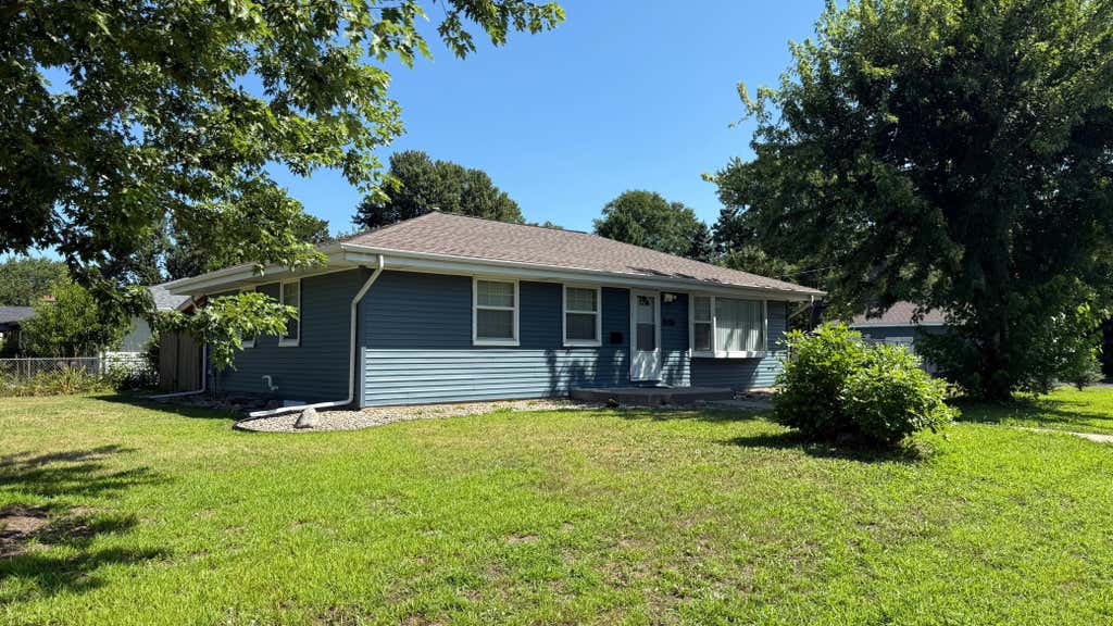 Photo of 2016 W 90th Street, Bloomington, MN 55431 (MLS # 7121916)