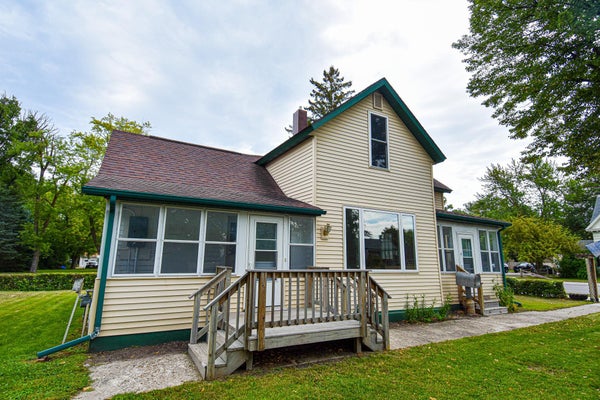 621 1ST ST E, THIEF RIVER FALLS, MN 56701 - Image a2a03b78e9b047af826131ee3bda4d29/3050355294