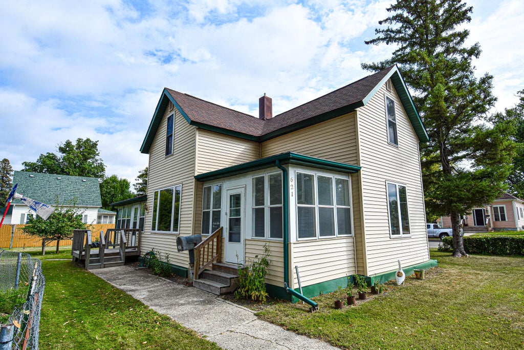 Photo of 621 1st Street E, Thief River Falls, MN 56701 (MLS # 7136442)