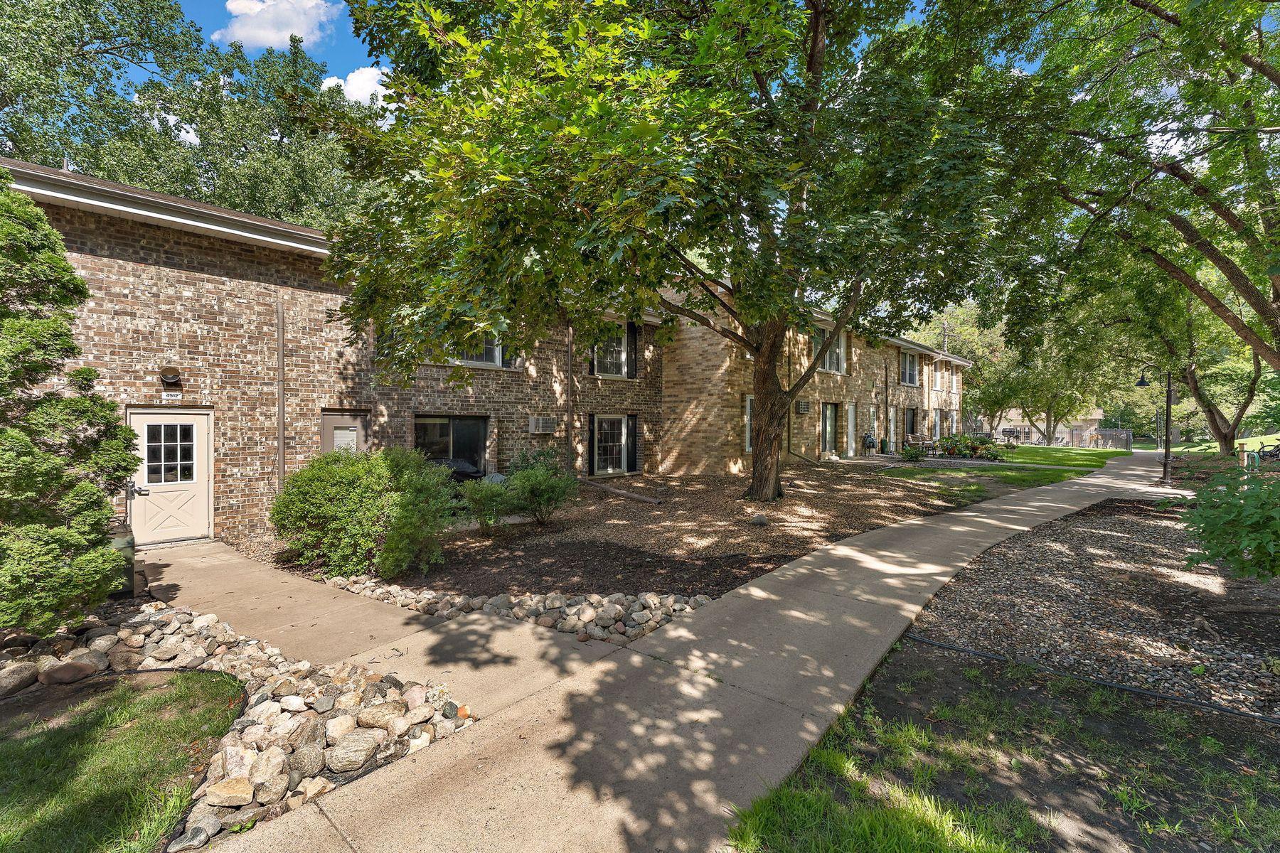 4512 Cedar Lake Road S 3