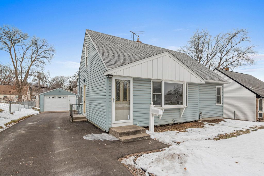 Photo of 338 12th Avenue S, South Saint Paul, MN 55075 (MLS # 7008538)