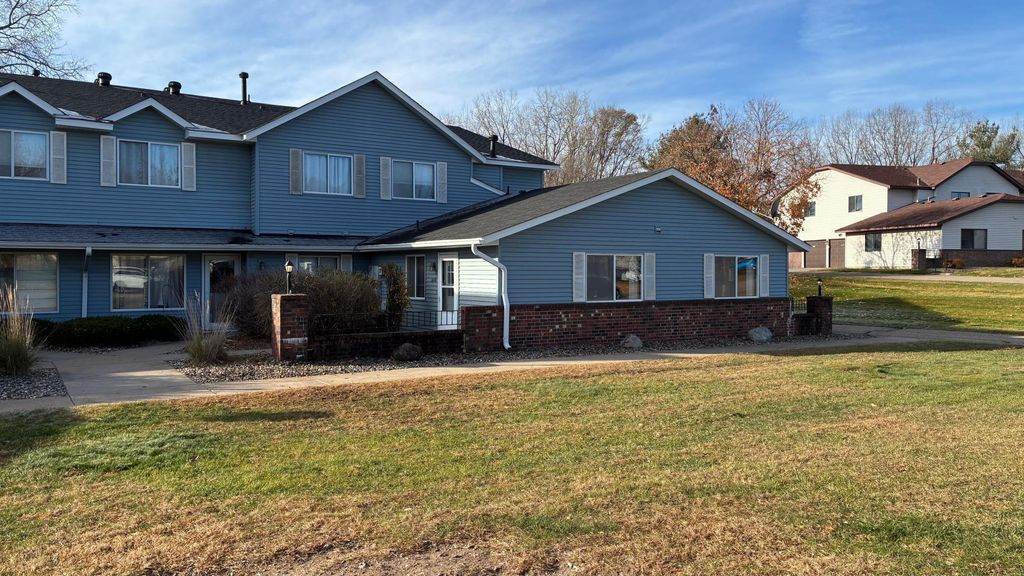 Photo of 1640 Helena Road N, Oakdale, MN 55128 (MLS # 6820621)