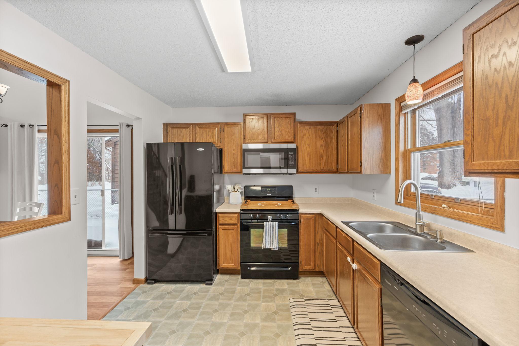 1999 Clarence Street