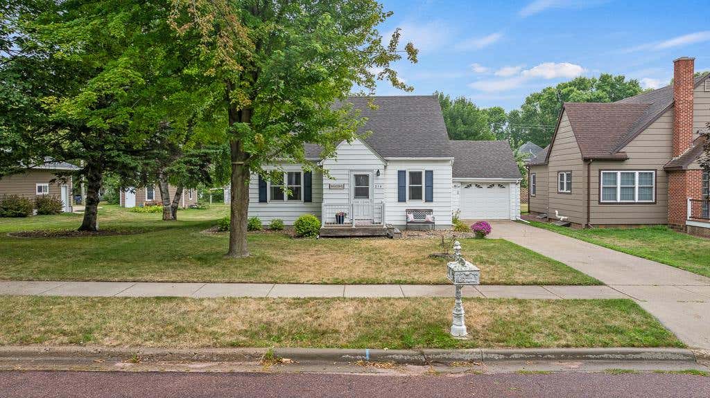 Photo of 214 N Rebecca Street, Ivanhoe, MN 56142 (MLS # 7126934)