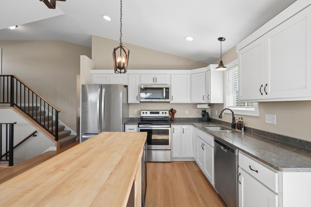 Photo of 1149 Wyoming Street, Roberts, WI 54023 (MLS # 7092529)