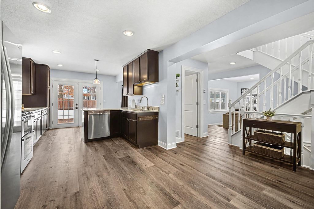 Photo of 8046 Erie Spur, Chanhassen, MN 55317 (MLS # 7014724)