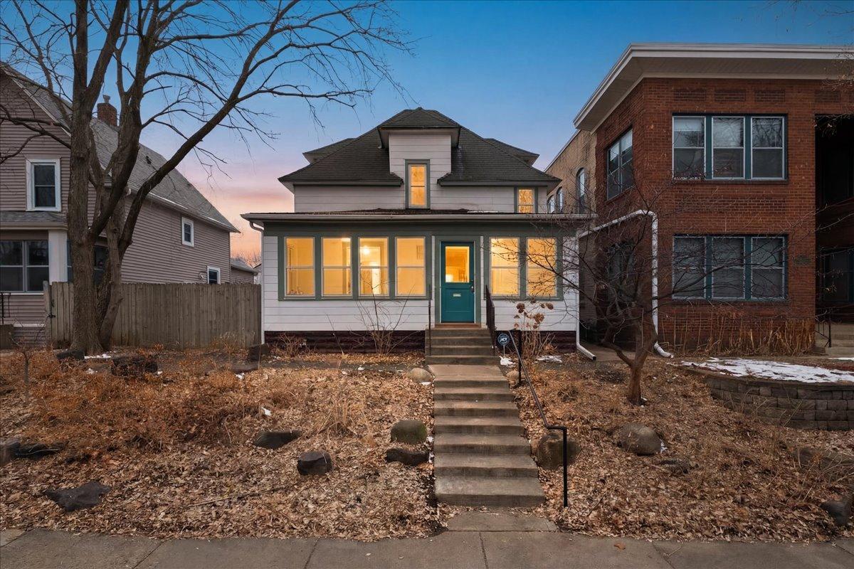 3224 Aldrich Avenue S