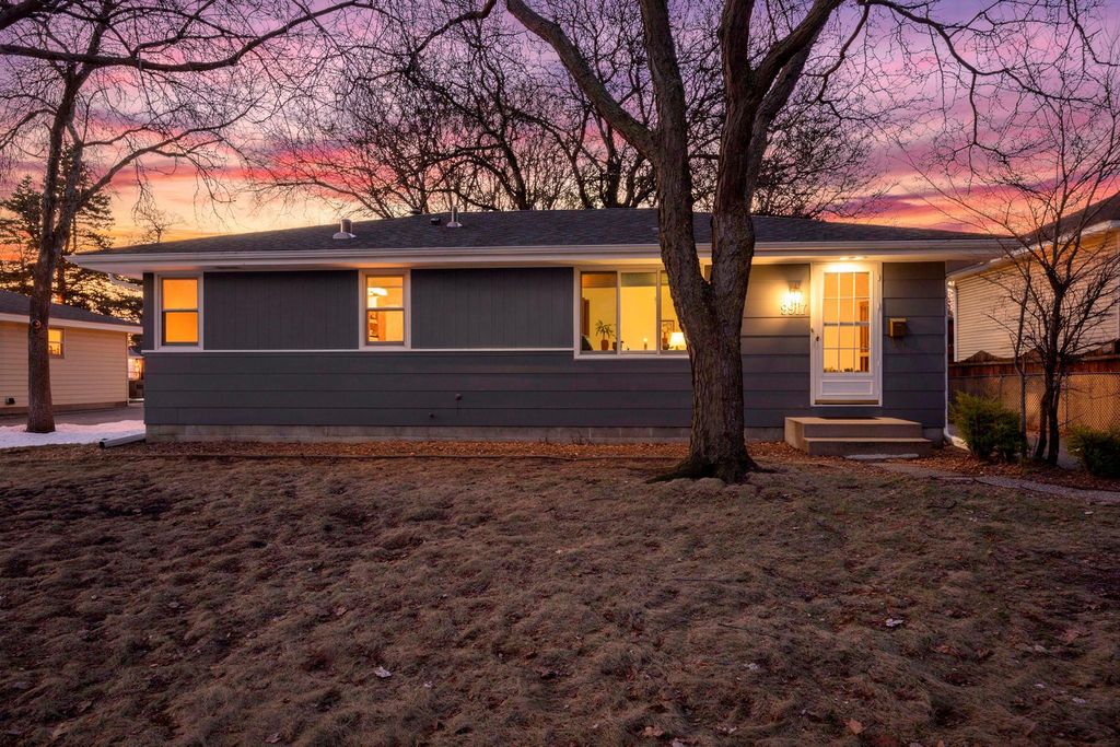 Photo of 9917 Pillsbury Avenue S, Bloomington, MN 55420 (MLS # 7041396)