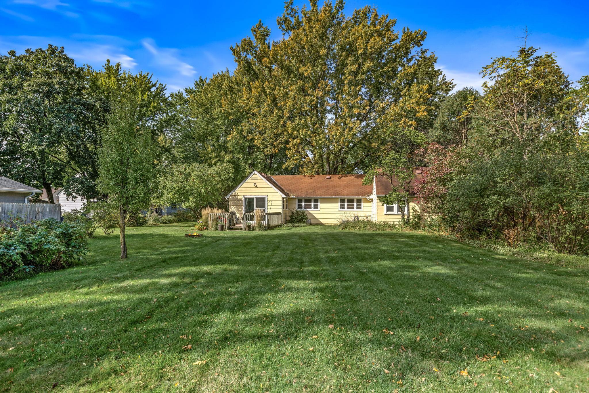 2816 Oxford Street N