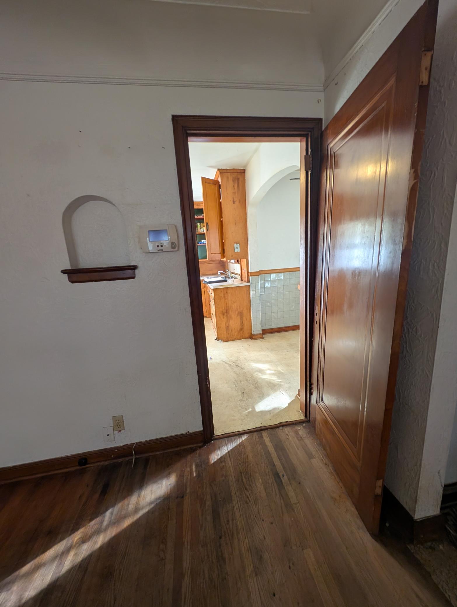 1111 Maryland Avenue E