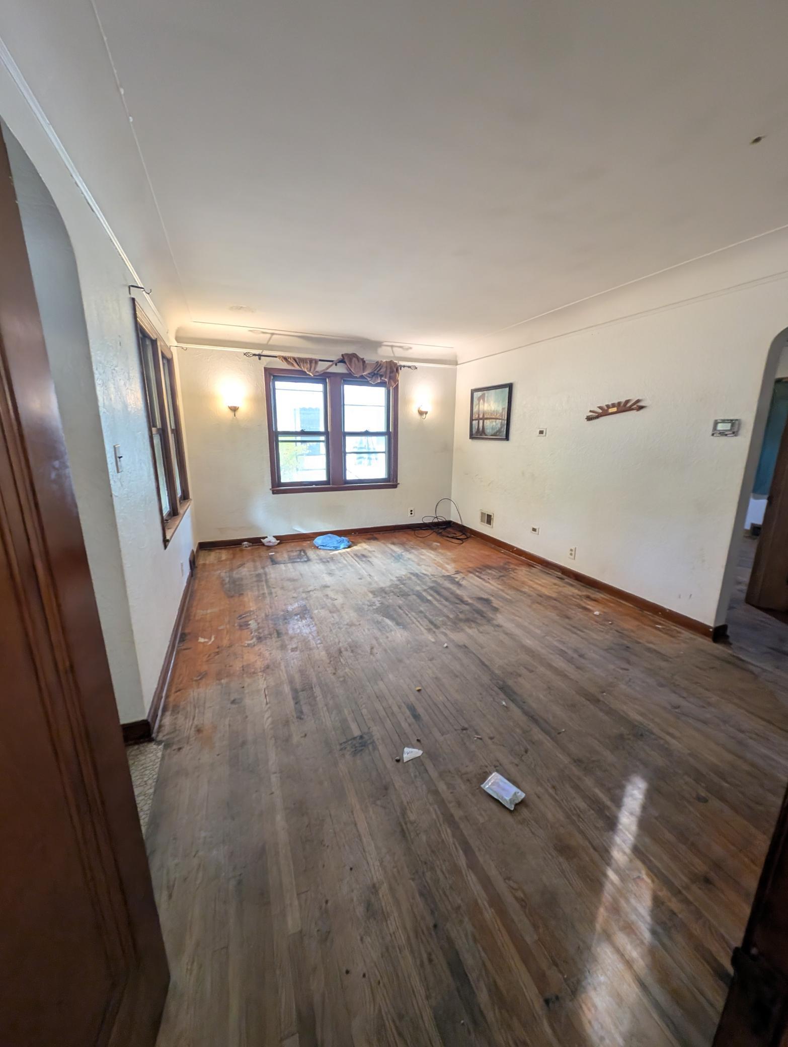 1111 Maryland Avenue E