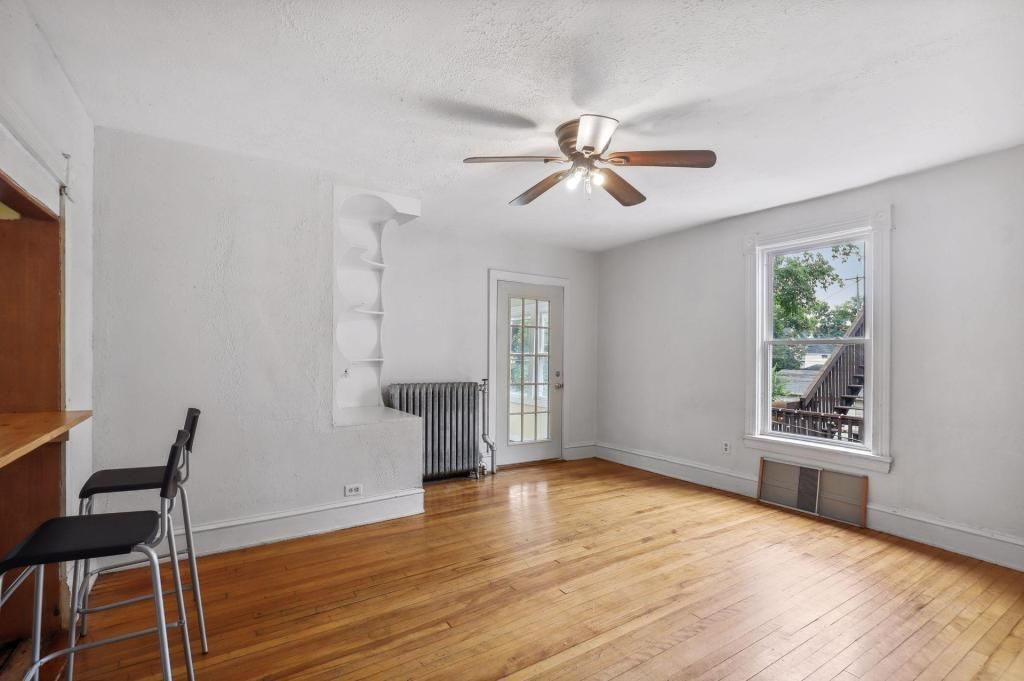 Photo of 2515 Lyndale Avenue S #3, Minneapolis, MN 55405 (MLS # 7058427)