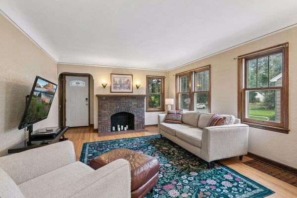 5912 10TH AVE S, MINNEAPOLIS, MN 55417 - Image a2d1a625f3e4f956d52b6d92461b2a73/915088558