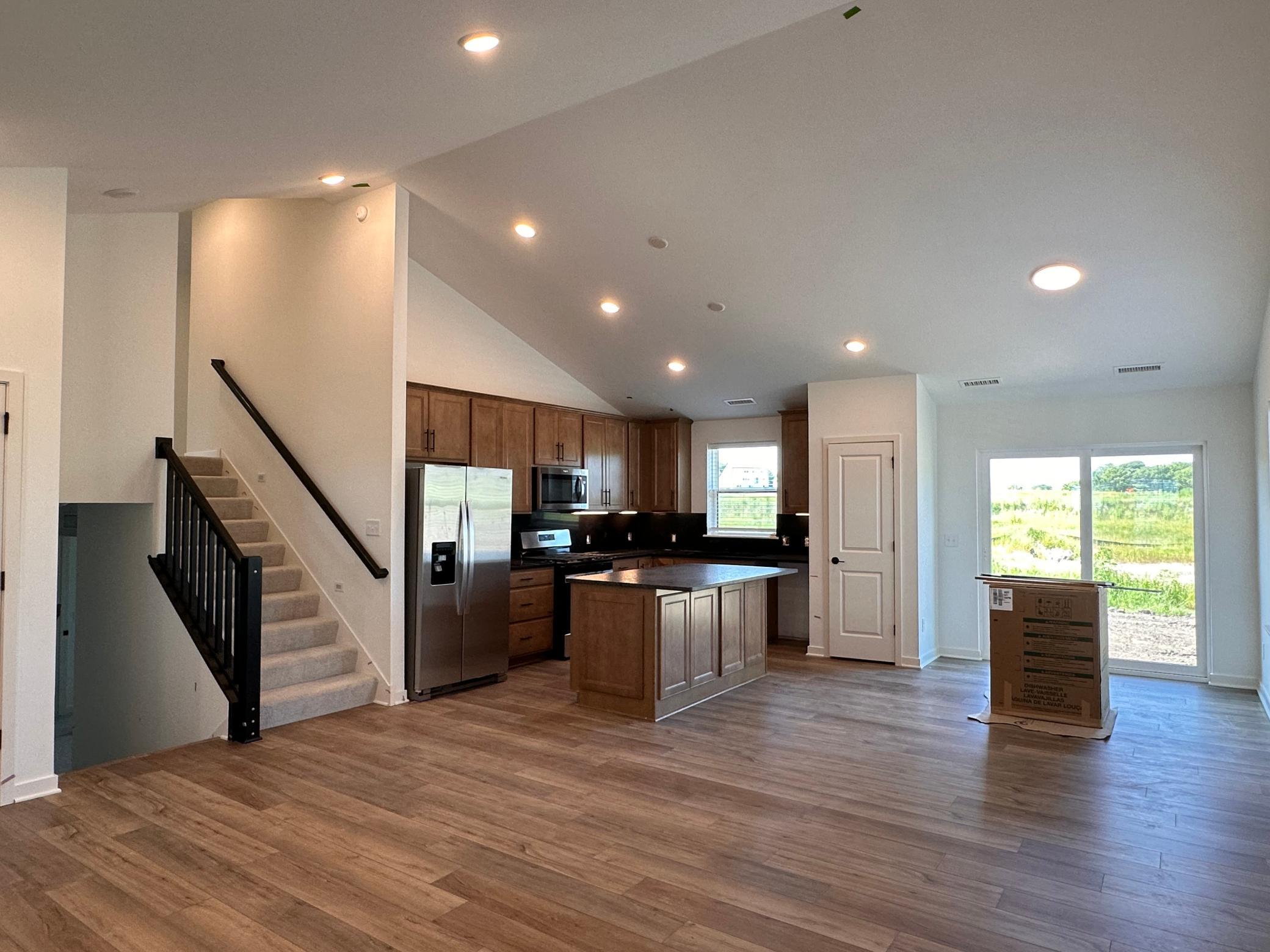 1652 Lund Way
