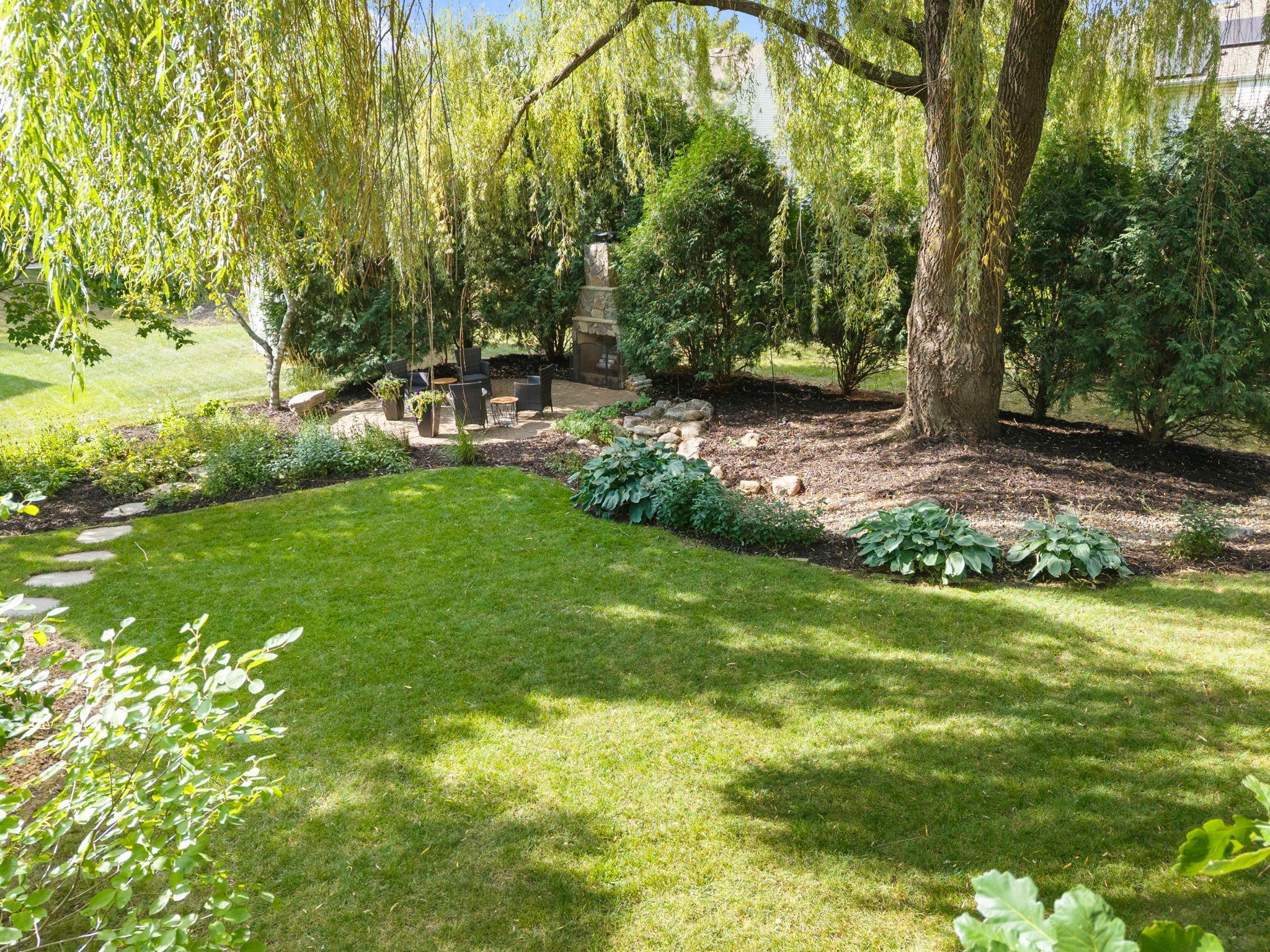 546 White Pine Way