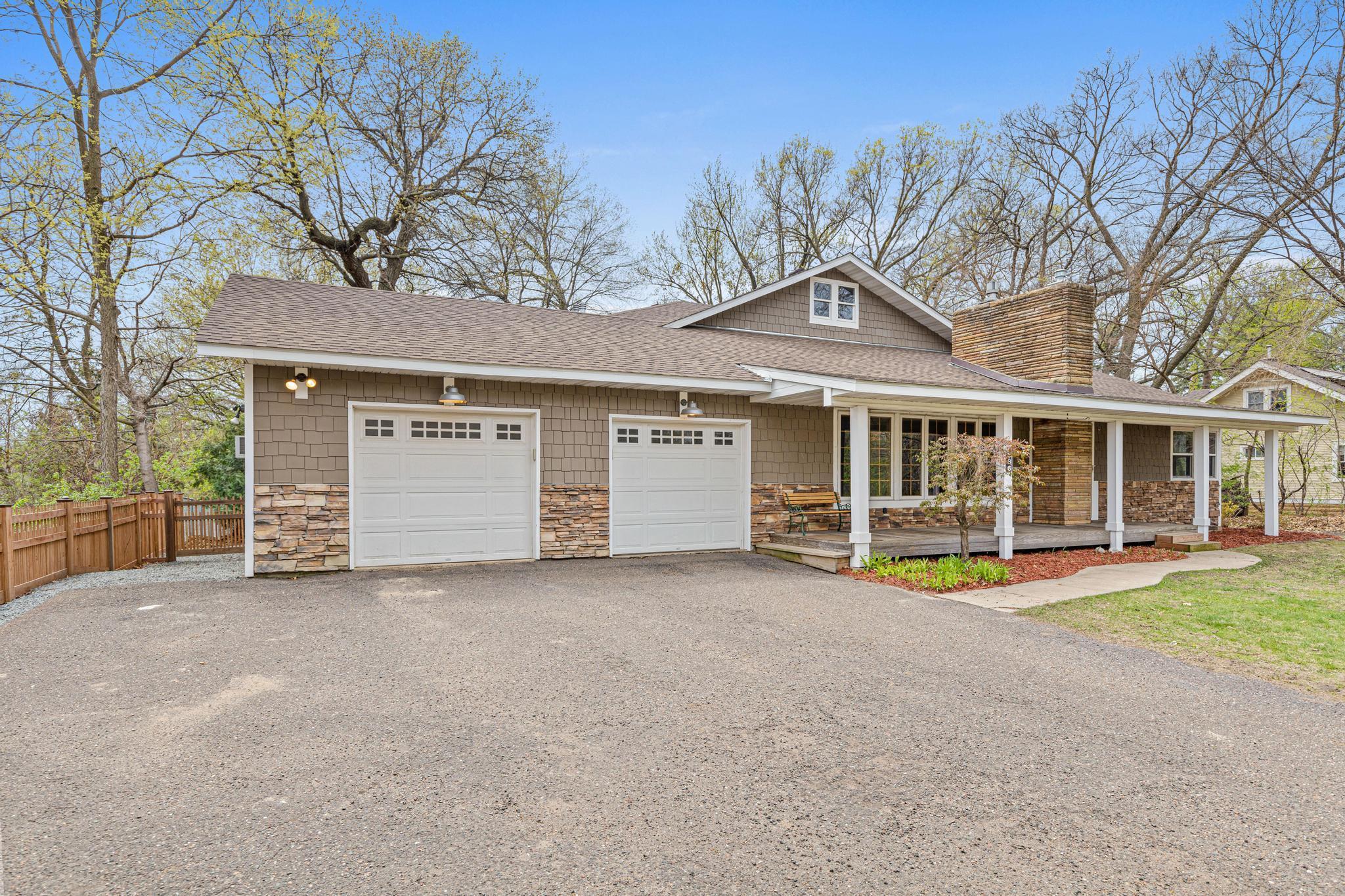 636 County Road B E