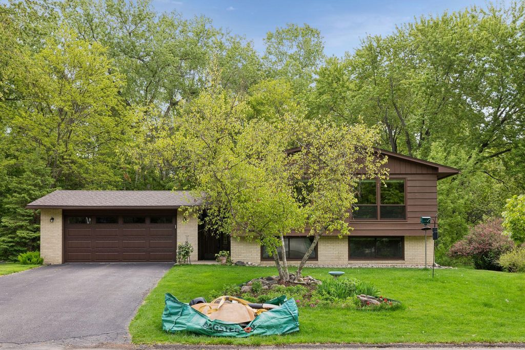 Photo of 5105 Kimberly Road, Minnetonka, MN 55345 (MLS # 7074456)