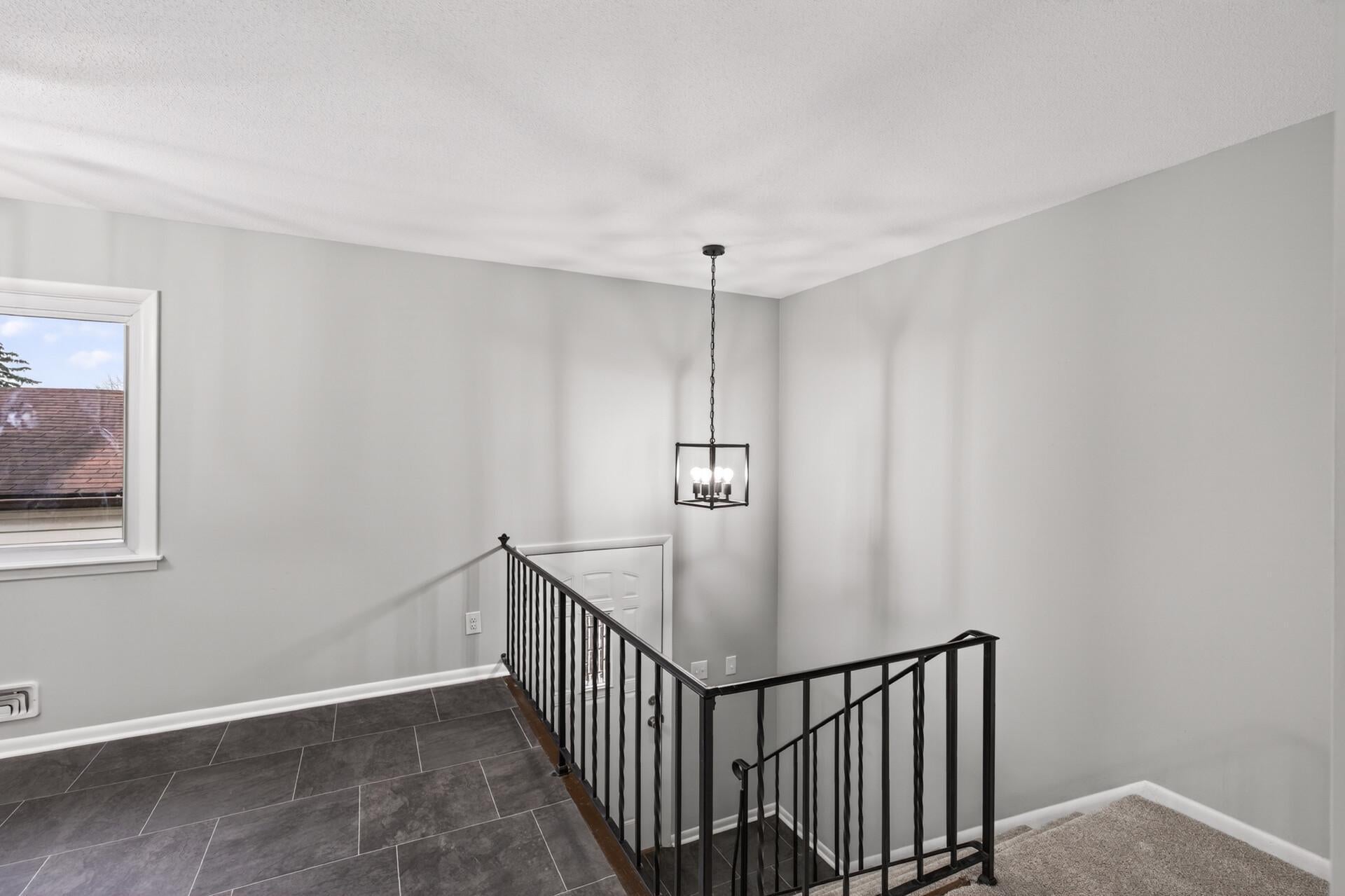 7433 142nd Street Court - Photo 4