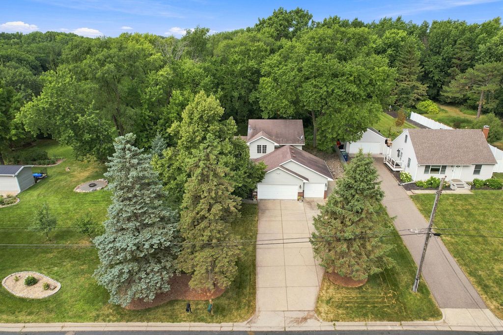 Photo of 3393 Owasso Street, Shoreview, MN 55126 (MLS # 7092269)