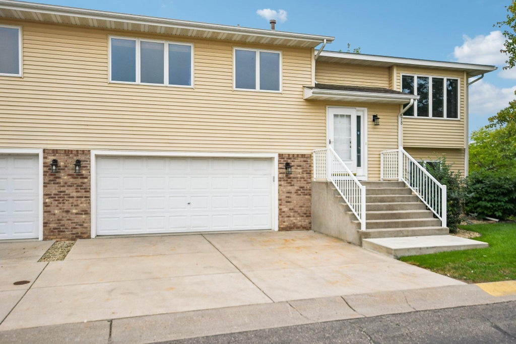 Photo of 178 Sieben Crest Lane, Hastings, MN 55033 (MLS # 7142391)