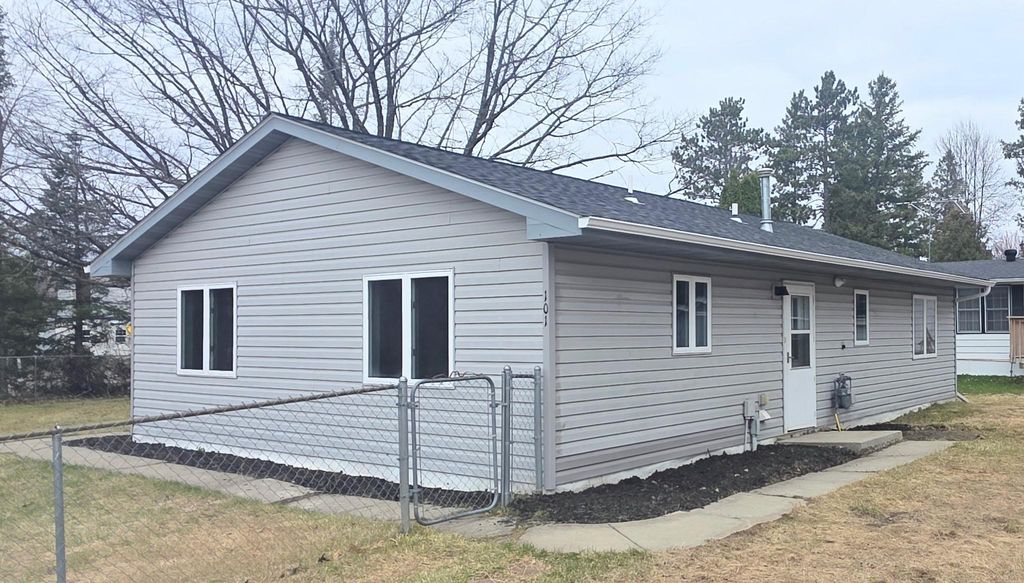 Photo of 101 E 45th Street, Hibbing, MN 55746 (MLS # 7062496)