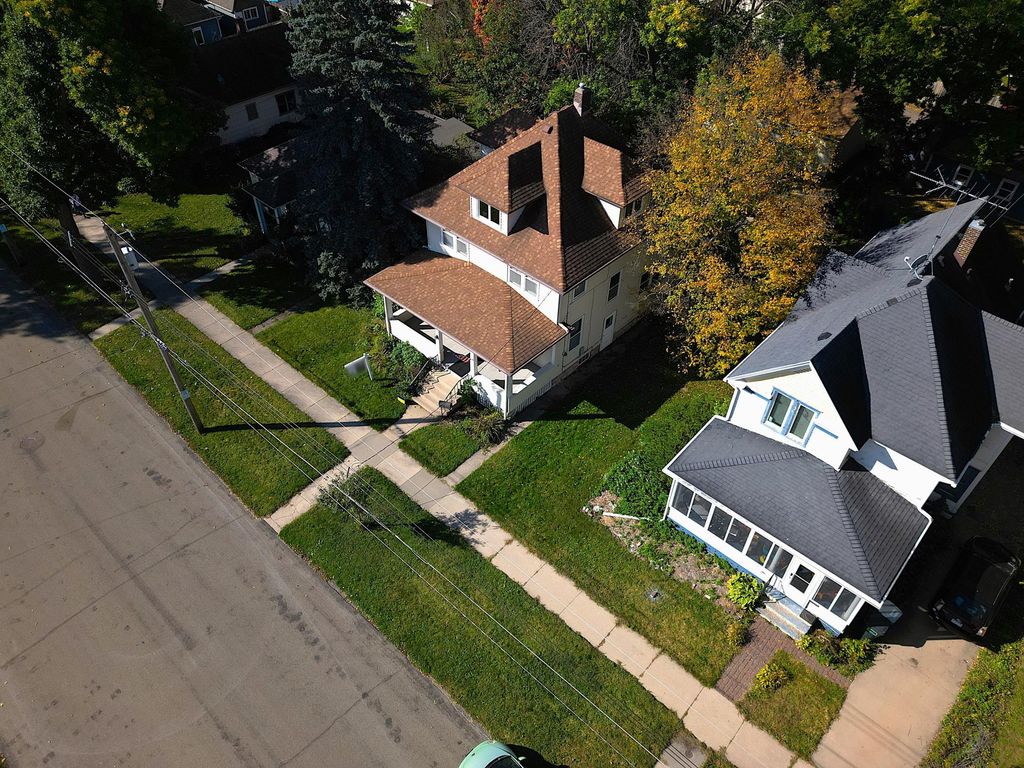 Photo of 611 5th Avenue SW, Rochester, MN 55902 (MLS # 7036870)