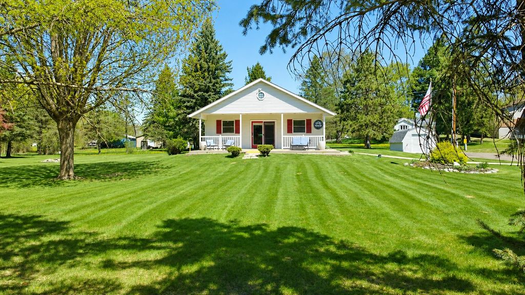 Photo of 315 W Main Street, Crosby, MN 56441 (MLS # 7071428)