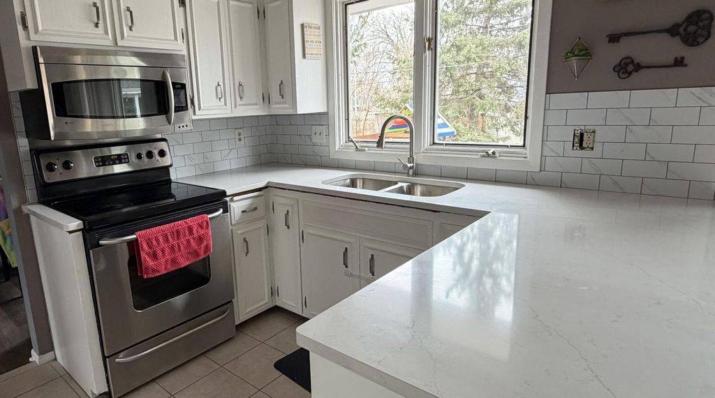 Photo of 6515 Olympia Street, Golden Valley, MN 55427 (MLS # 7036218)