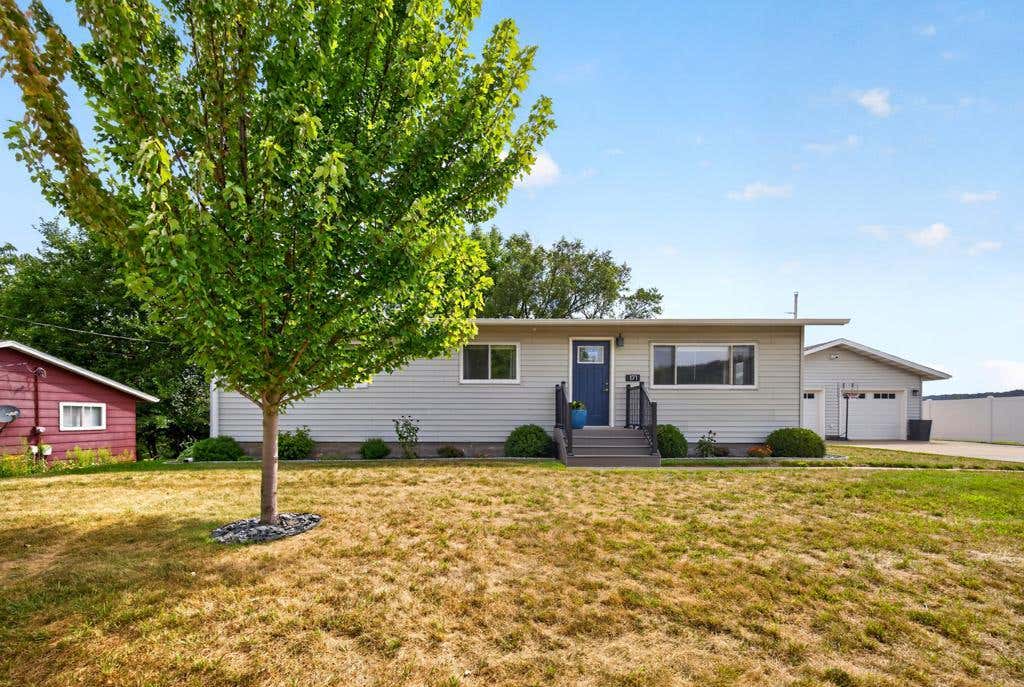 Photo of 171 Hillwood Drive, Lake City, MN 55041 (MLS # 7132336)