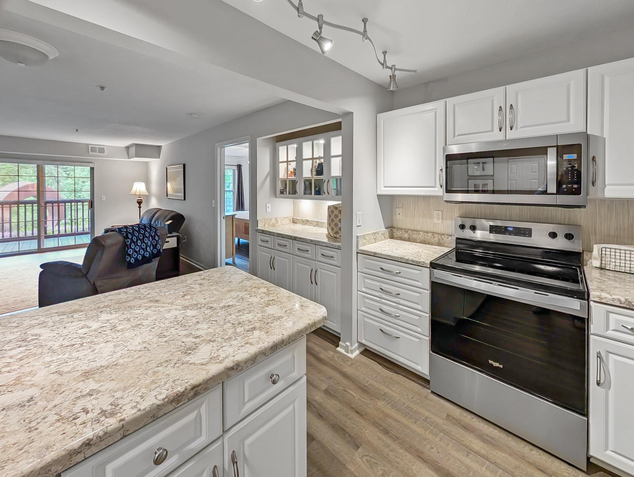1350 Douglas Drive N 110
