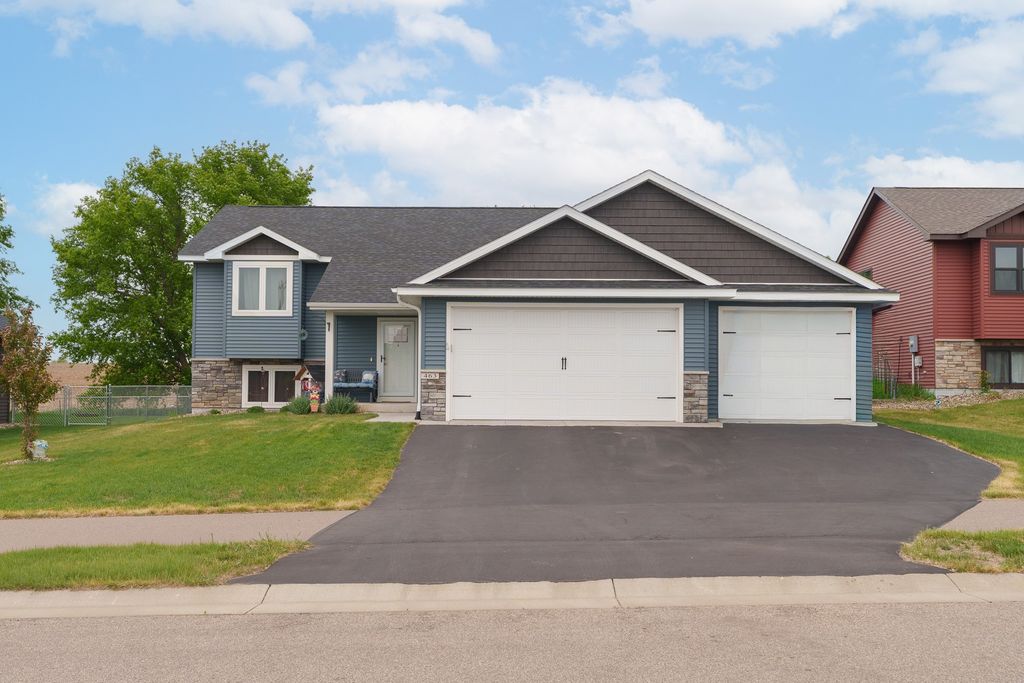 Photo of 463 Prairie Road, New Richmond, WI 54017 (MLS # 7007032)