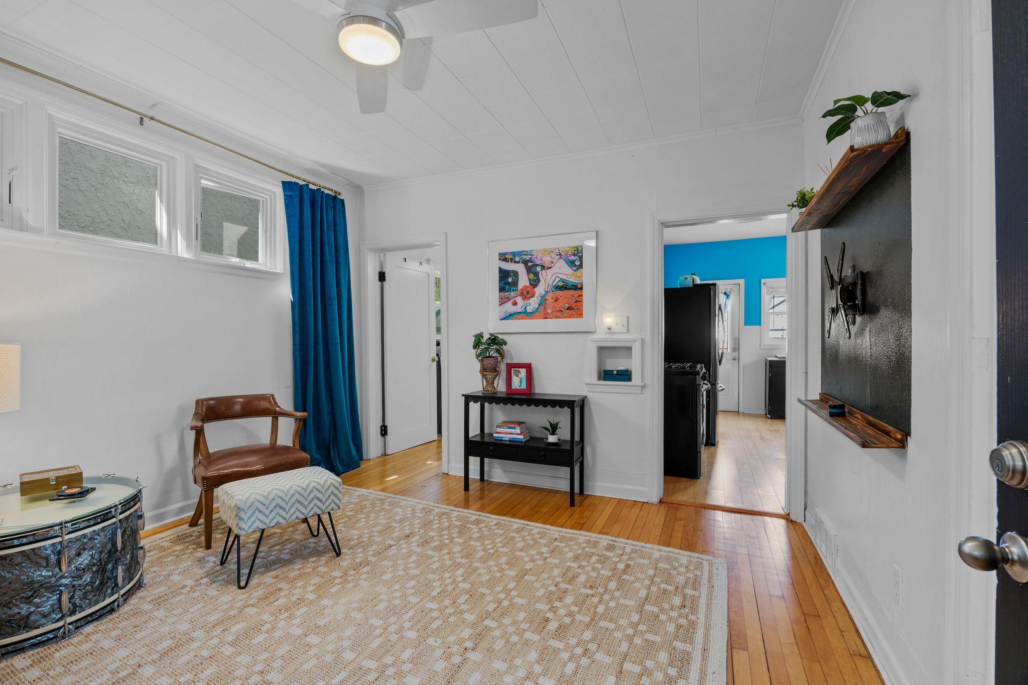 441 View Street