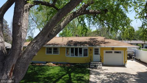2828 Matilda Street Roseville MN 55113