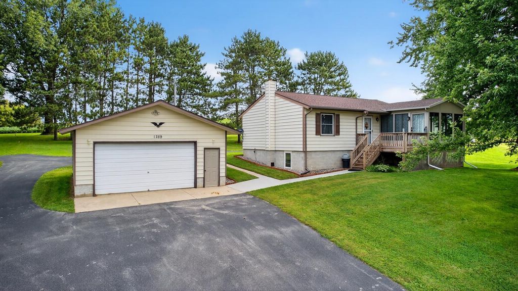 Photo of 1289 White Bridge Road NW, Oronoco, MN 55960 (MLS # 7014165)