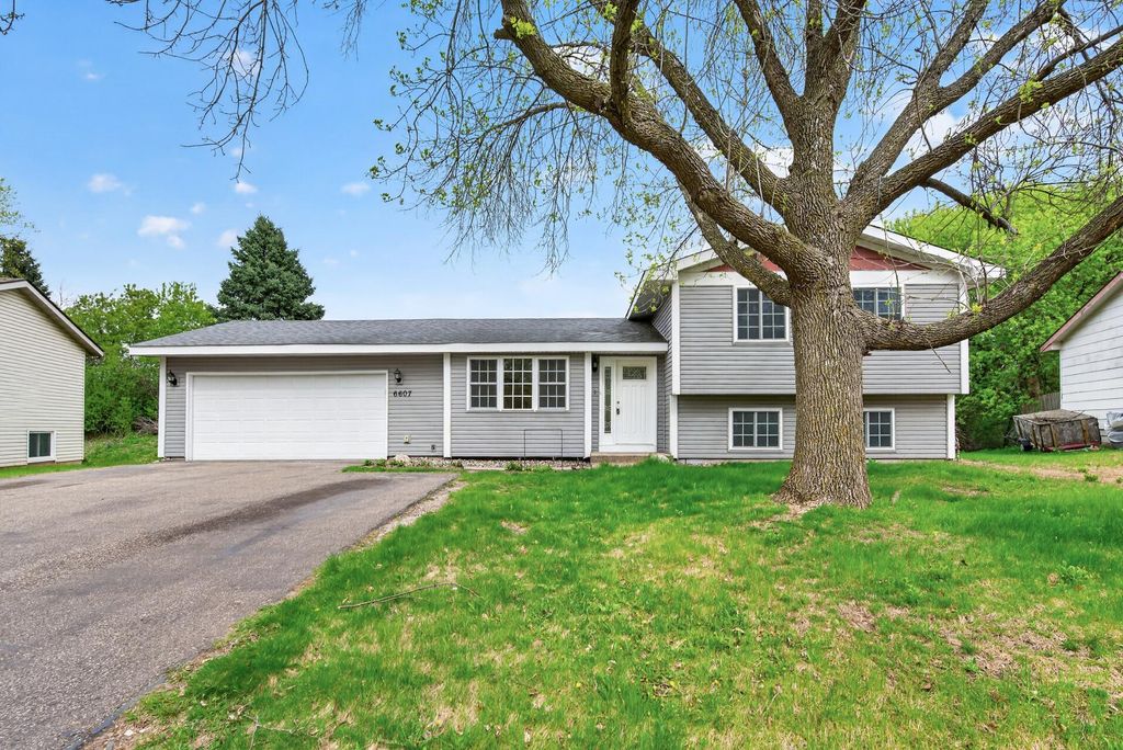 Photo of 6607 Kilmer Way, Maple Grove, MN 55369 (MLS # 7070183)