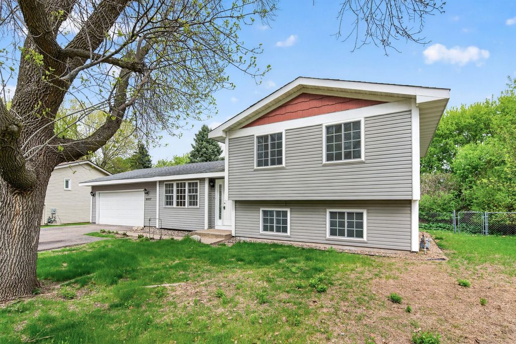 Photo of 6607 Kilmer Way, Maple Grove, MN 55369 (MLS # 7070183)