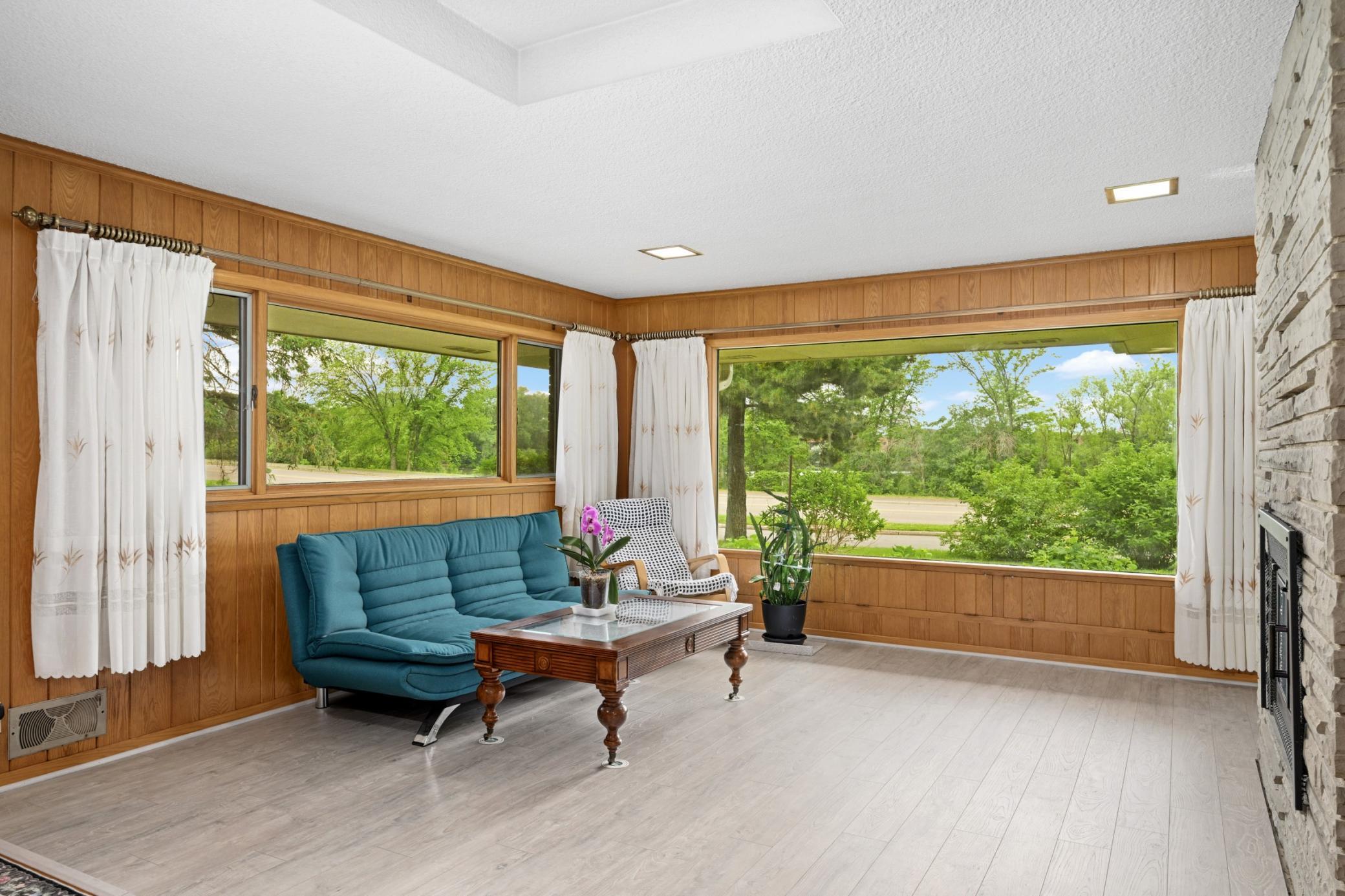 1495 County Road B2 W