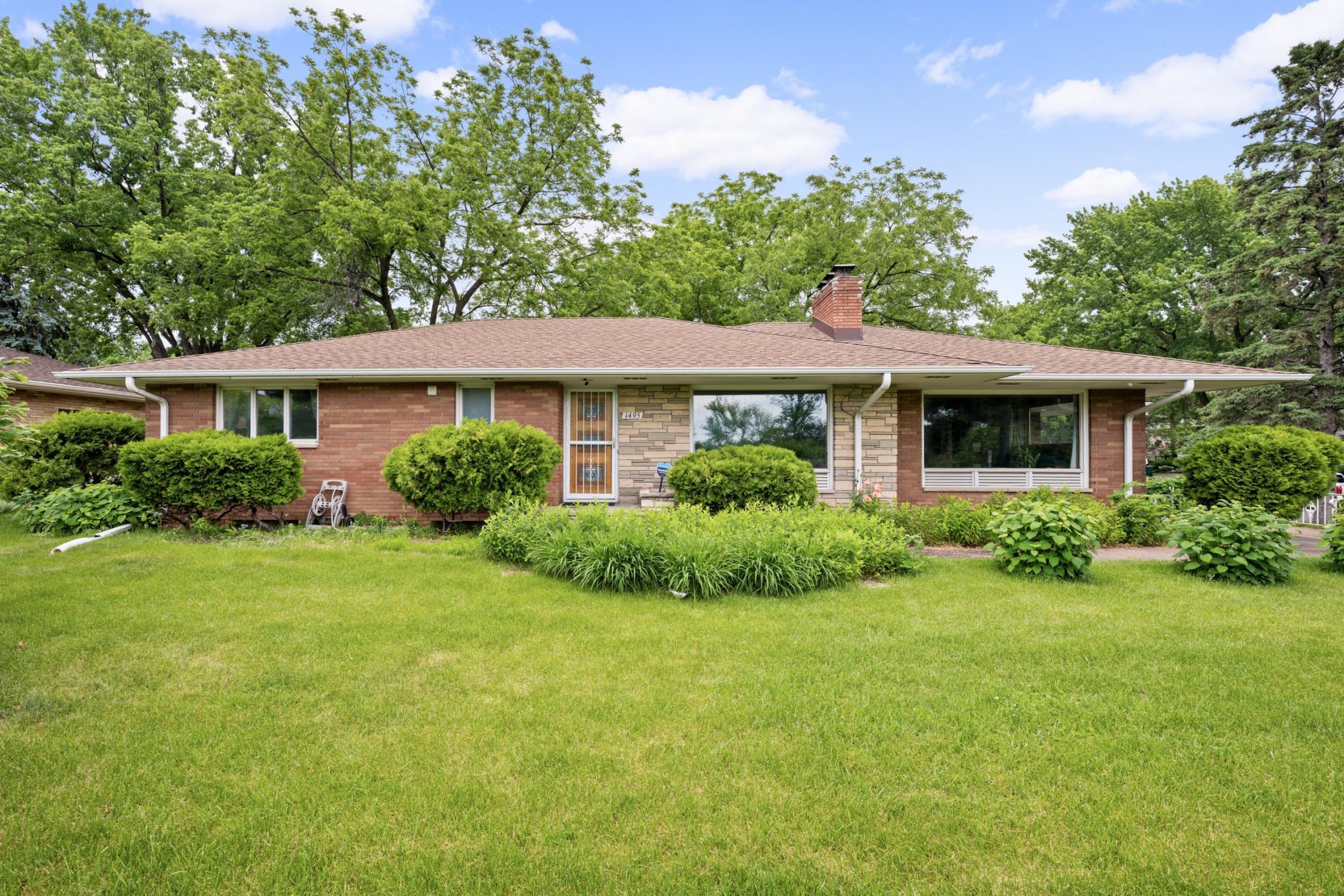 1495 County Road B2 W