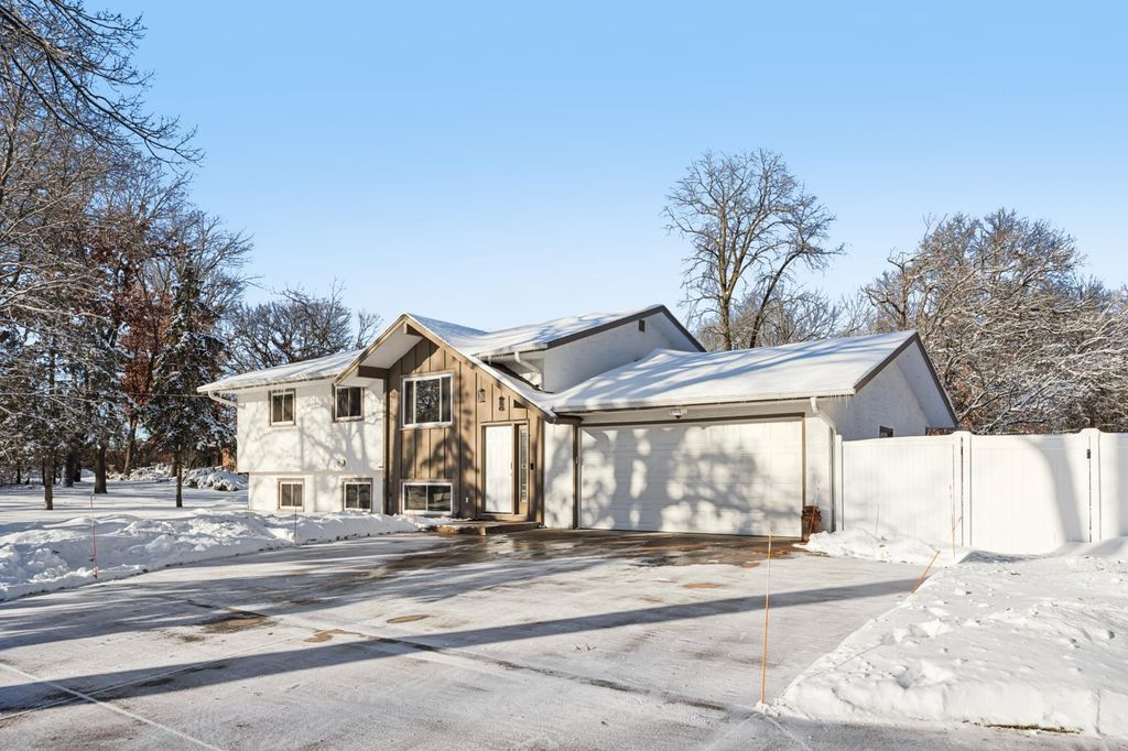 Photo of 677 Highway 96 W, Shoreview, MN 55126 (MLS # 7003144)