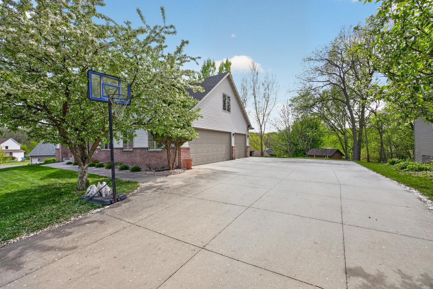 2719 Rocky Creek Lane NE